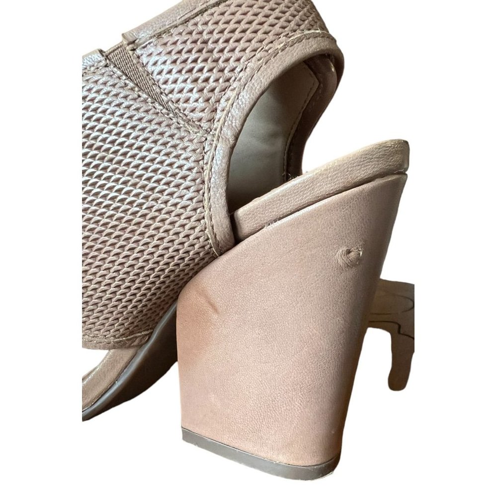 Nicole Shoes Womens Size 6.5M Beige Block Heel Peep Toe - Picture 6 of 8
